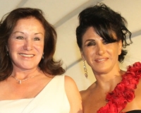 Azucena Olivares y su hija, la diputada federal Irazema Gonzalez.