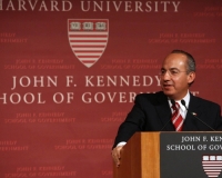 Estadía de Calderón en la Kennedy School.