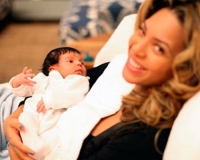 Beyoncé y Jay-Z se fueron a pasar unos días con su hija a la playa, donde disfrutaron del sol y la arena
