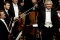 Entre los posibles sucesores se baraja el nombre de Gustavo Dudamel, amigo de Rattle y presencia frecuente en la Filarmónica de Berlín
