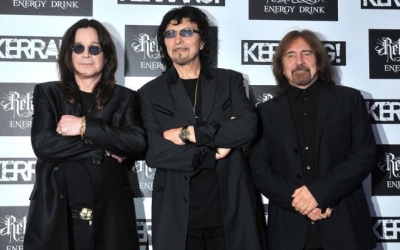 Antes de la salida del disco, el grupo actuará en Nueva Zelanda, Australia y Japón, se señala en la web