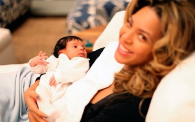 Beyoncé y Jay-Z se fueron a pasar unos días con su hija a la playa, donde disfrutaron del sol y la arena