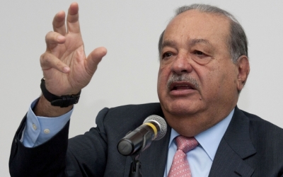 Carlos Slim Helú señaló que si los recursos internos no son suficientes, hay que acceder al ahorro externo ahora que hay dinero barato a largo plazo.
