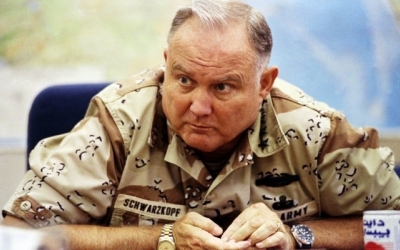 El ex presidente George Hebert Walker Bush elogió el sentido patriótico del general estadounidense Norman Schwarzkopf, héroe del Golfo fallecido ayer.